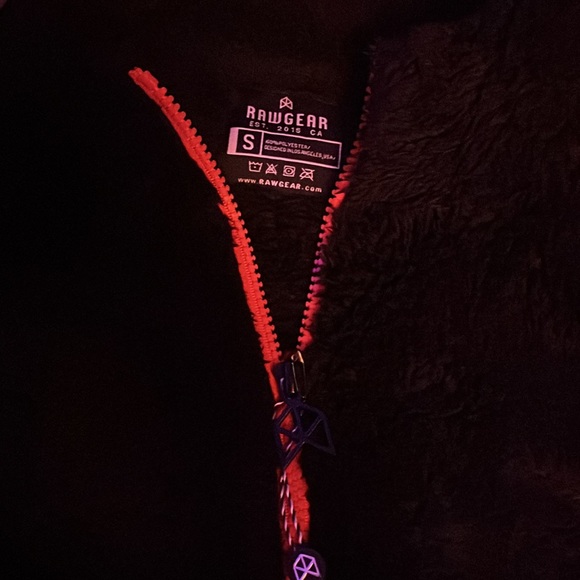 RAWGEAR sweater from 2015 still got tag and in great condition with original bag - Picture 4 of 5